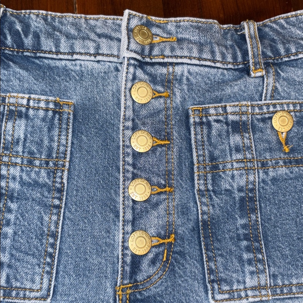 LOFT Patch Pocket High Rise Denim Shorts Size 6 - Picture 4 of 9